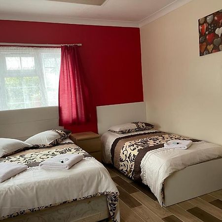 Nights Inn สลาว ภายนอก รูปภาพ